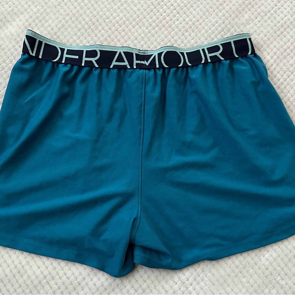 UNDER ARMOUR Women's Play Up Heat Gear Teal Shorts (Medium) - Picture 2 of 5